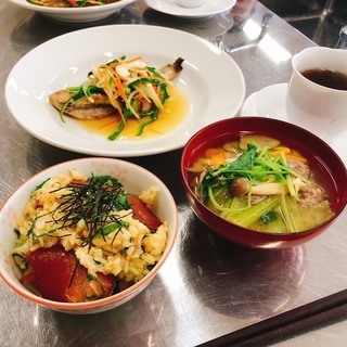 大分料理教室〜別府のお魚ヘルシークッキングサロン〜 栄養・薬膳講座もある食習慣、食生活改善に向き合う丸栄鮮魚の料理教室の画像