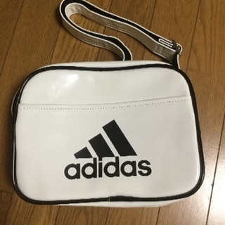 未使用☆ アディダス エナメルショルダーバッグ