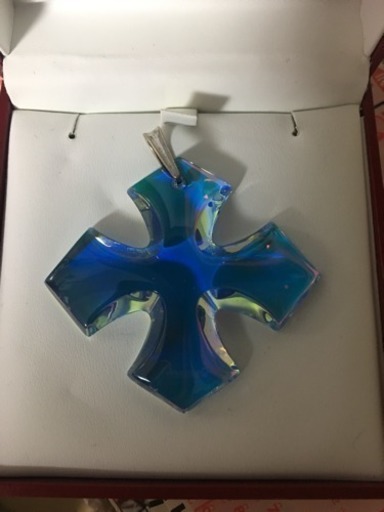 バカラ ネックレス 十字架　オーロラ