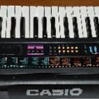 最終値下げ！　カシオ 61鍵盤光ナビキーボード CTK-520L 中古