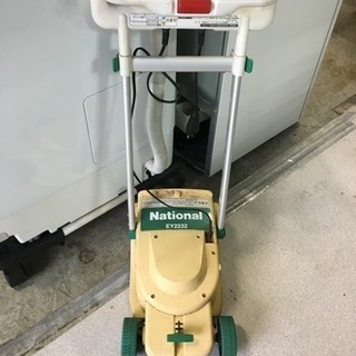 芝刈り機  もらってください。