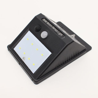 (新品未使用品）★【HIROコーポレーション】ソーラー充電式 8LED センサーソーラーライト★の画像