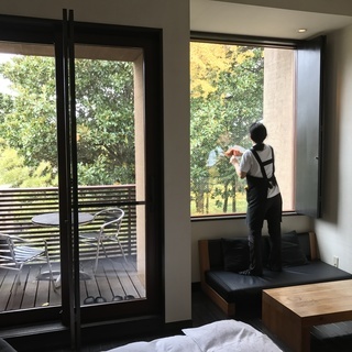 館内清掃・コーディネート等をお手伝いしてください。