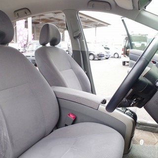 ☆誰でもローンで車が買えます☆　プリウス Sの画像