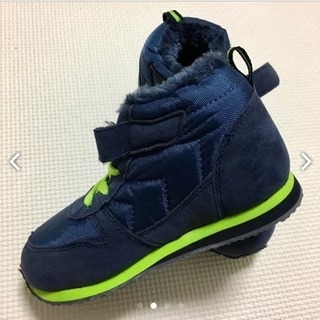 ●新品未使用● ハイカット ボアスニーカー 17cmの画像