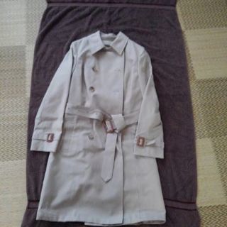 トレンチコート　リクルートにもの画像