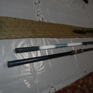 磯竿（遠投）と投げ竿の二本組（使用品）