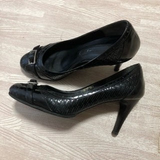 figliettaのレディースパンプス ブラック22.5の画像