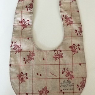 ハンドメイド‼️スタイ よだれかけ★リバーシブル★コットン★パンダ&苺★未使用品の画像