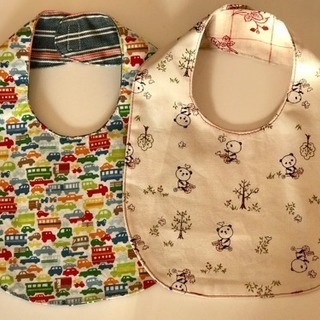 ハンドメイド‼️スタイ よだれかけ★リバーシブル★コットン★パンダ&苺★未使用品の画像