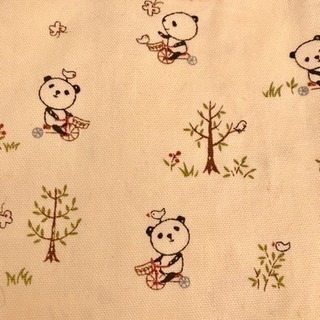 ハンドメイド‼️スタイ よだれかけ★リバーシブル★コットン★パンダ&苺★未使用品の画像