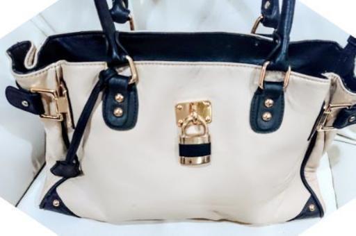 バックCECIL MoBEE