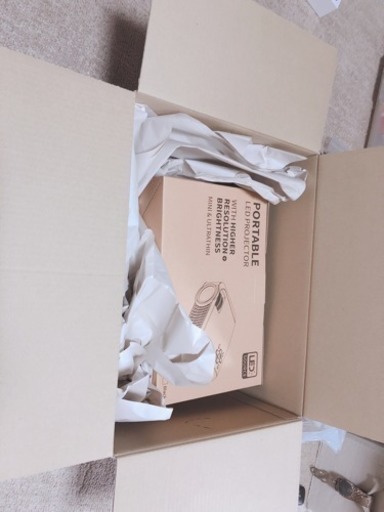 ホームプロジェクター3000ルーメン未使用