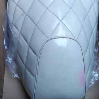 PCX125のエナメル　シート　汚れ有の画像