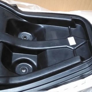 PCX125のエナメル　シート　汚れ有の画像
