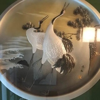 幸せな鶴の絵画の画像