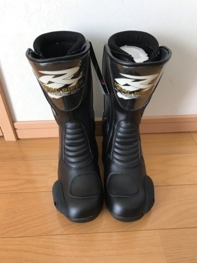 レーシングブーツ