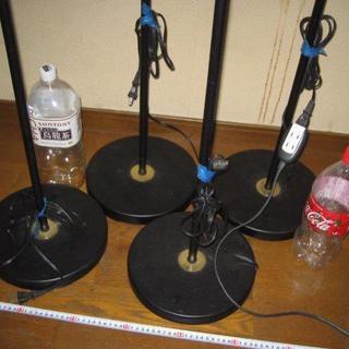 間接照明電気スタンド４台３０００円電球無し(近ければ配達します）の画像