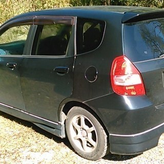 GD3●フィット●フロント事故で部品取り車の丸車で◆平成15年◆一時抹消◆黒色●フロント以降は外装結構きれい・欠品あり●GD1■GD2■GD4◆愛知県の画像