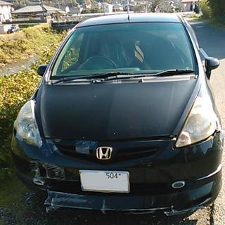 GD3●フィット●フロント事故で部品取り車の丸車で◆平成15年◆一時抹消◆黒色●フロント以降は外装結構きれい・欠品あり●GD1■GD2■GD4◆愛知県の画像