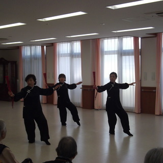 ”いきいきと輝いて100歳まで舞い続けよう健康太極拳！“の画像