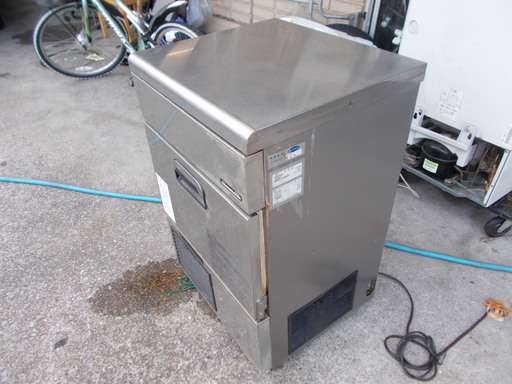 ダイワ 大和冷機 全自動製氷機　35kg キューブアイス