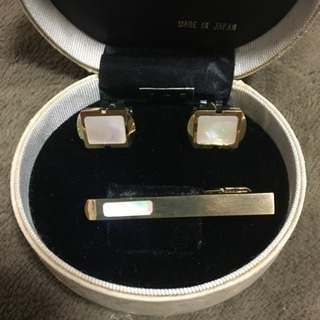 新品 カウス& ネクタイピン セット未使用品の画像
