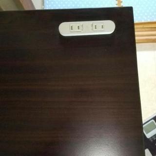 ニトリ　デスク　机の画像