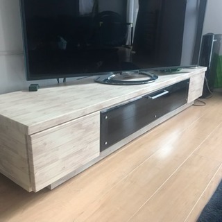 テレビボードの画像