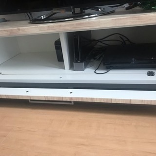 テレビボードの画像