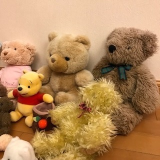 後列右から2つ目のぬいぐるみ