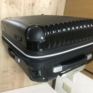 軽量スーツケース Mサイズ 伸縮ハンドルの画像