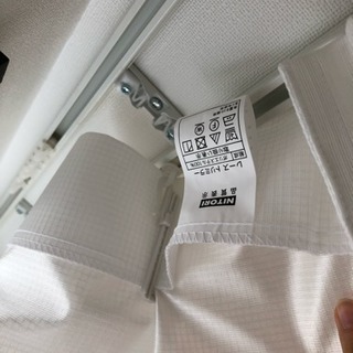 小窓カーテンの画像