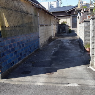 亀山市中心地　保育園・小学校4分以内 - 不動産