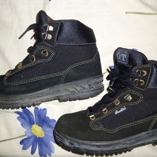 ★（美品・短期使用）GTホーキンス「 GT-9001J 」（トレッキングシューズ）23.0センチ★の画像