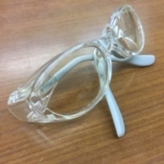 保護めがねの画像