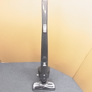 エレクトロラックス スティック型コードレスサイクロン式掃除機 Z...