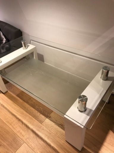 セレクトショップ ガラステーブル