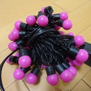 ★未使用★イルミネーション 50球 LED クリスマス 赤色 レッド red pink ピンク Xmas Christmas X'masハロウィン 装飾電飾 赤白青黄色電球色 ライト light illumination 飾り ツリーの画像