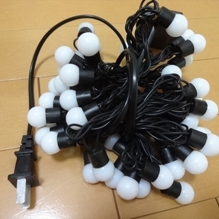★未使用★イルミネーション 50球 LED クリスマス 電球色 黄色 Yellow イエロー  Xmas Christmas X'masハロウィン 装飾電飾 赤白青黄色電球色 ライト light illumination 飾り ツリーの画像