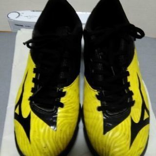 【再値下げ】サッカーシューズ　ミズノ　23.5cm