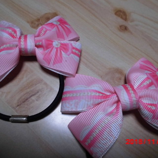 髪留め　リボン　ゴム ①