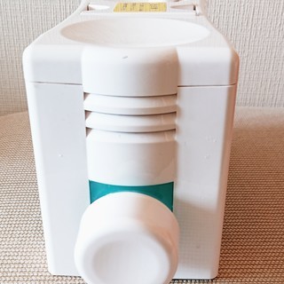 2000円　小型除湿機 ドライボーイミニ と除湿剤(2パック)付 美品の画像