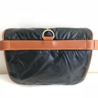 ハンティングワールド ボディバッグの画像