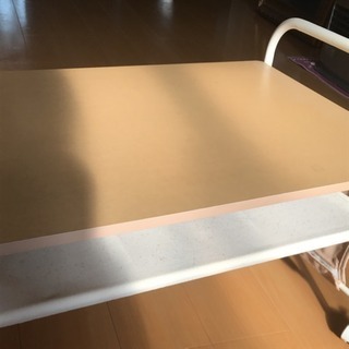 ノートパソコンデスクの画像