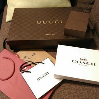 GUCCI　CHANEL等ブランド物　袋や箱　6点