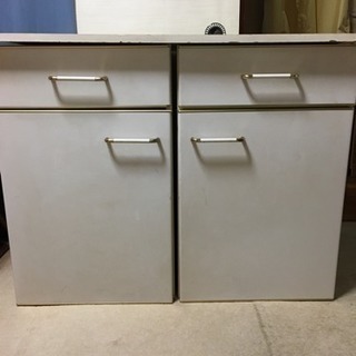 戸棚 収納家具の画像