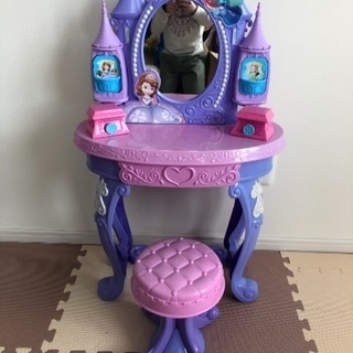 最初値下げ。おもちゃのお化粧台美品。子供用小さなプリンセスソフィアドレッサーセットの画像