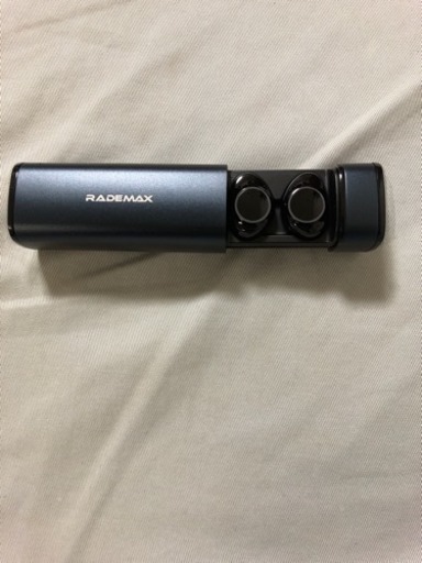 最終値下げ!!  Bluetooth完全ワイヤレスイヤフォン