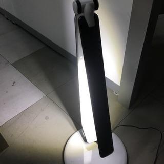 コイズミ LED 卓上スタンド照明 値下げしました！の画像